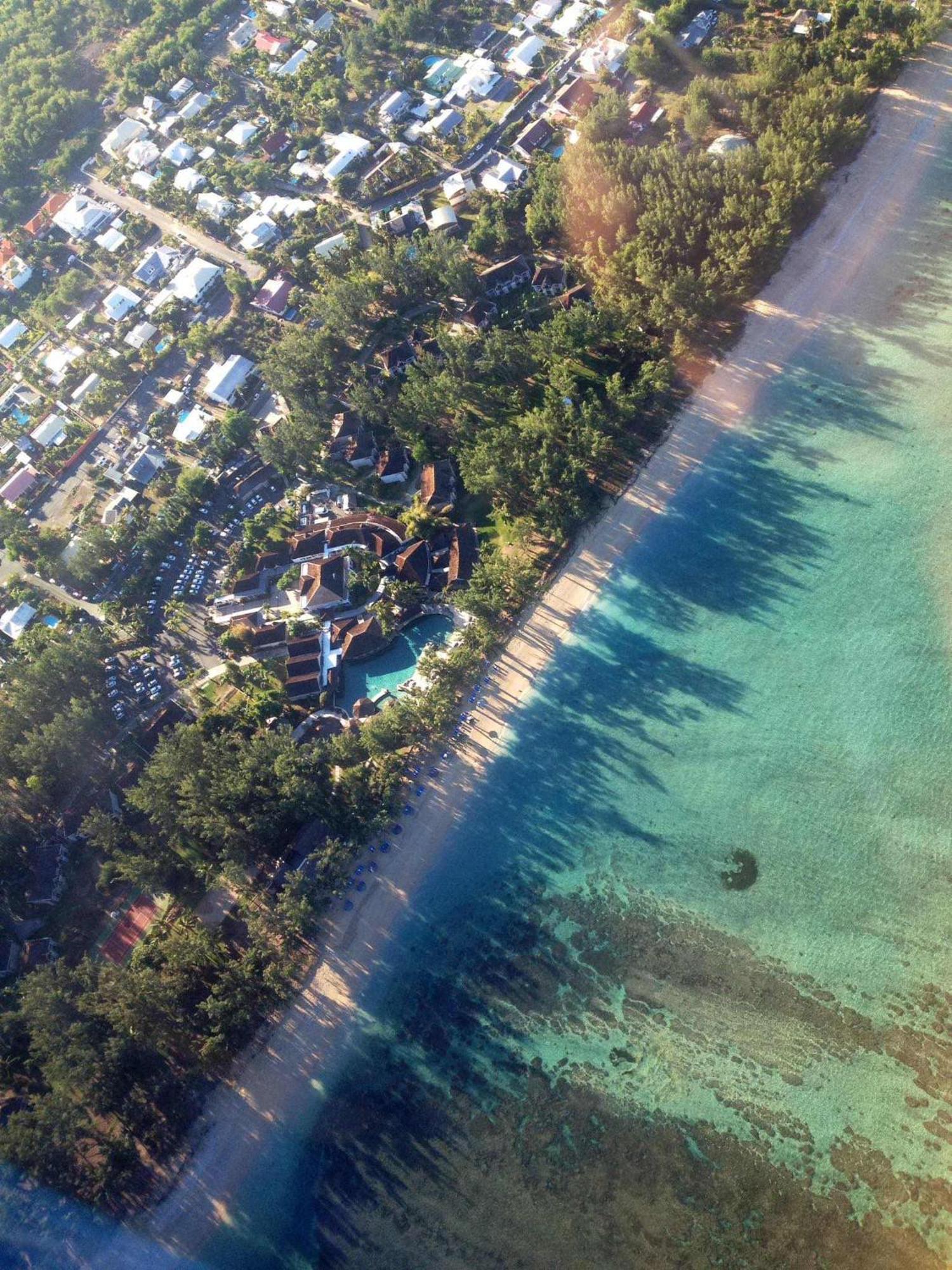 Lux* Saint Gilles Resort Exterior foto Aerial view of the resort