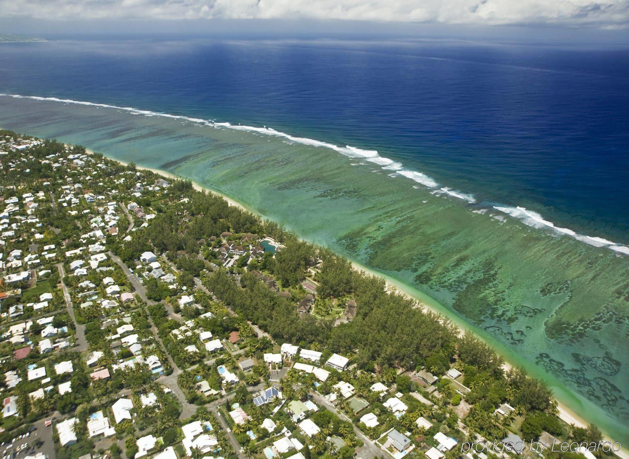 Lux* Saint Gilles Resort Exterior foto Aerial view of Trou aux Biches